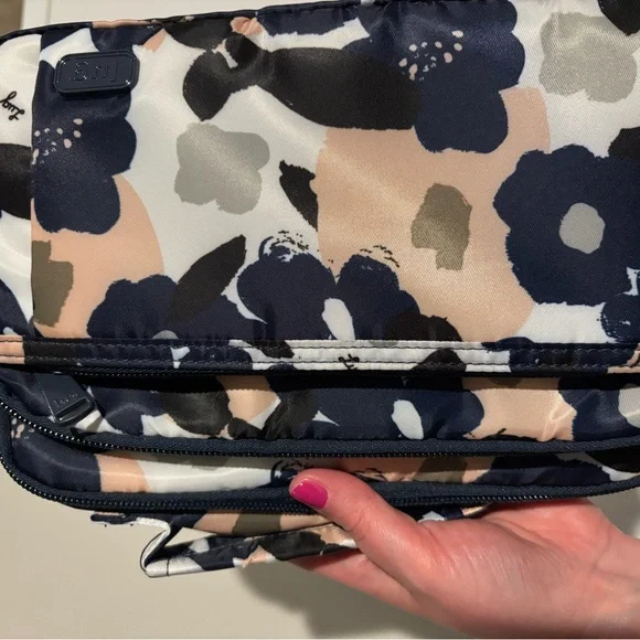 Lug Scoop Crossbody Bag - Floral Multi - Picture 7 of 13